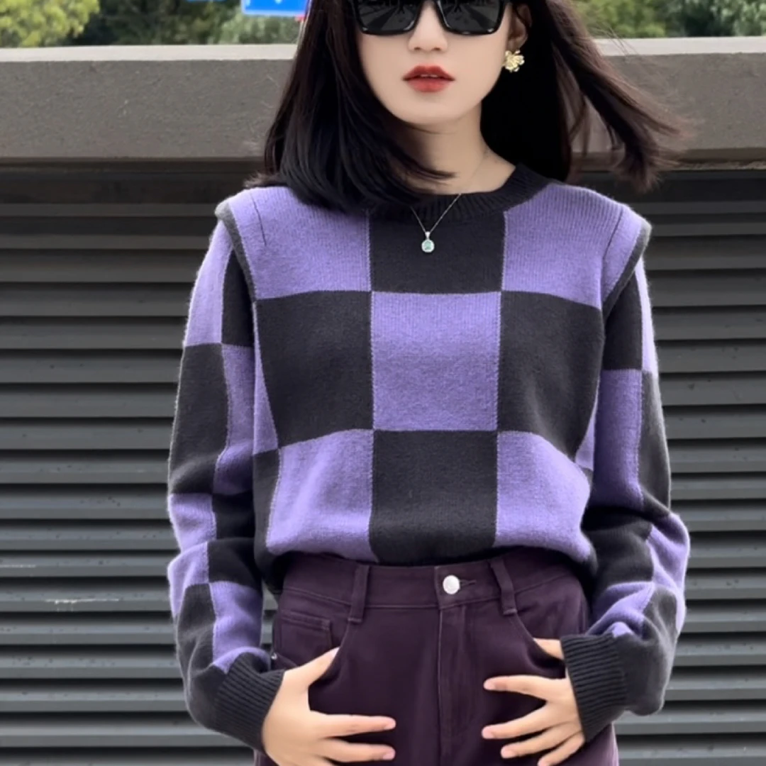易缔媤秋冬时尚撞色棋盘格圆领毛衣73439