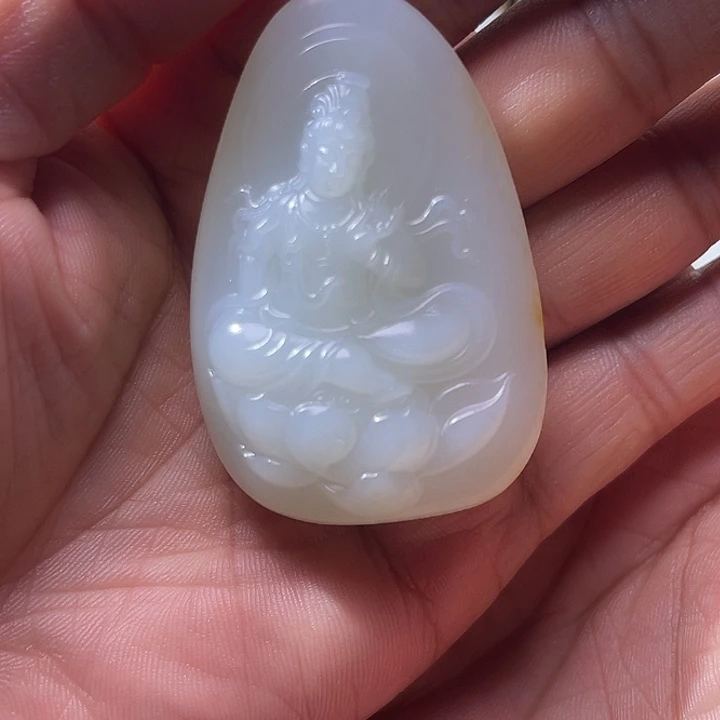 走***火和田玉未镶嵌颈饰