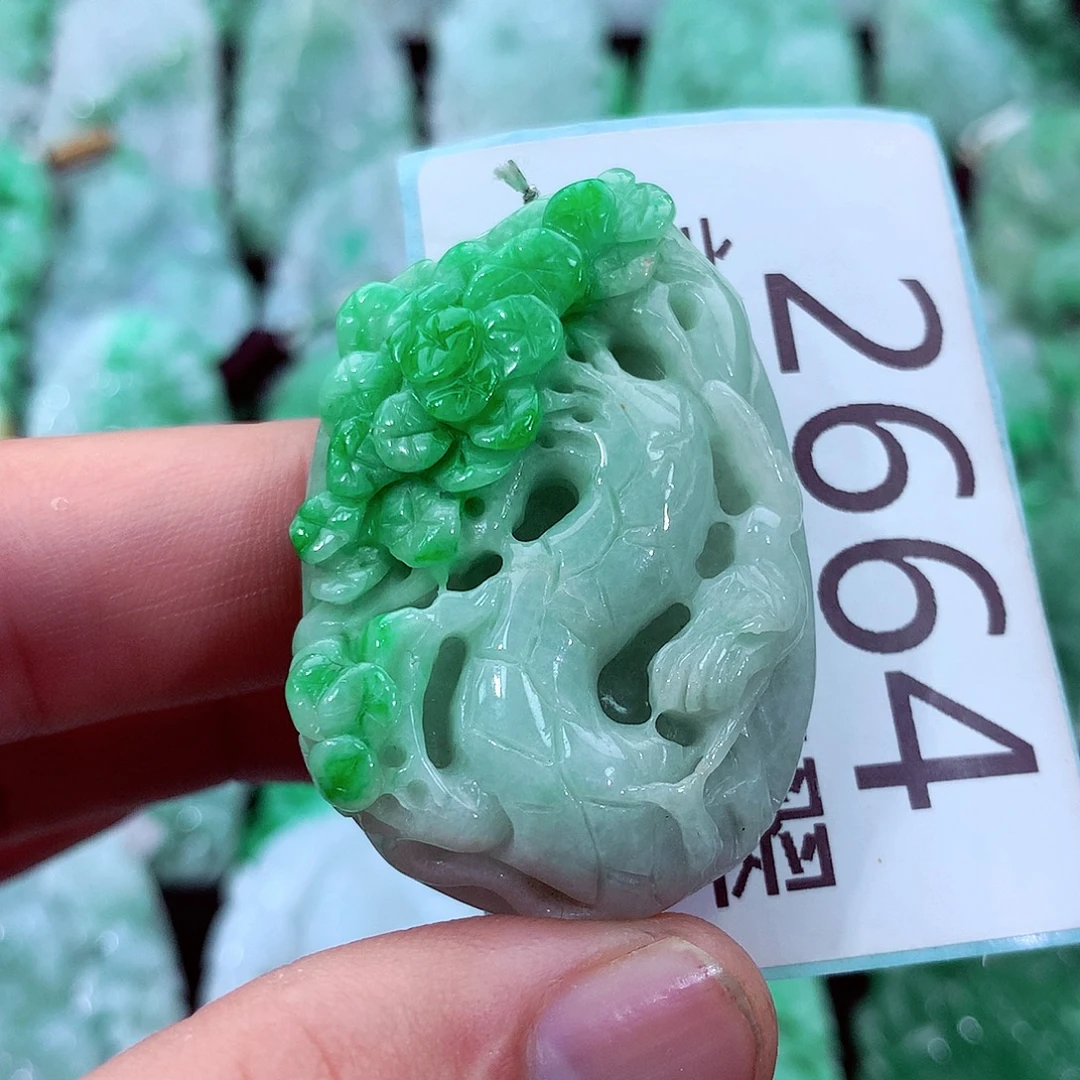 翡翠未镶嵌吊坠(不含链)