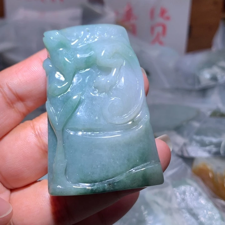 翡翠未镶嵌颈饰保真天然A货翡翠