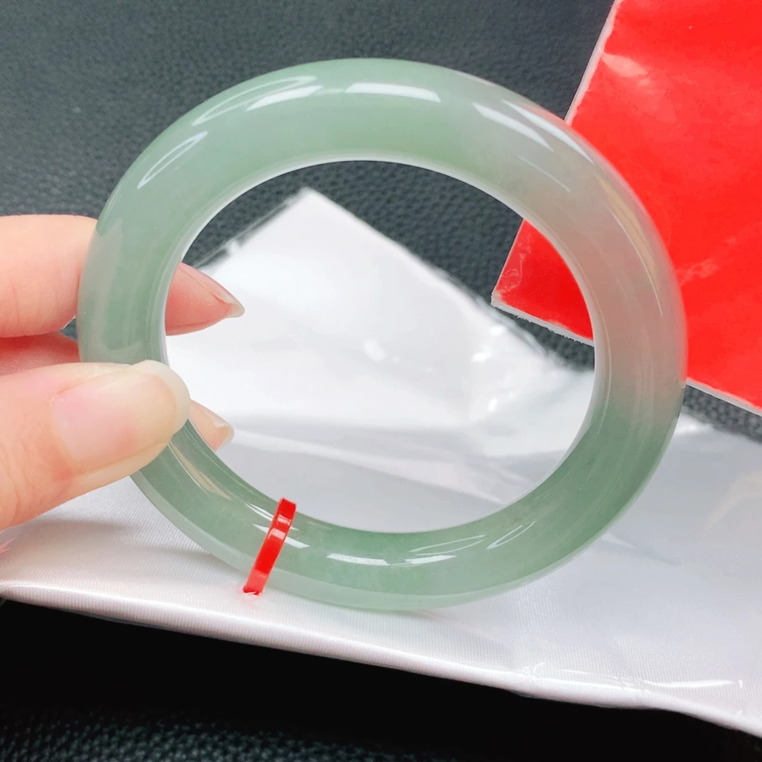 翡翠未镶嵌手镯55圈