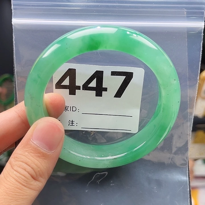 石英质玉（非洲翠）手镯未镶嵌447圈口60