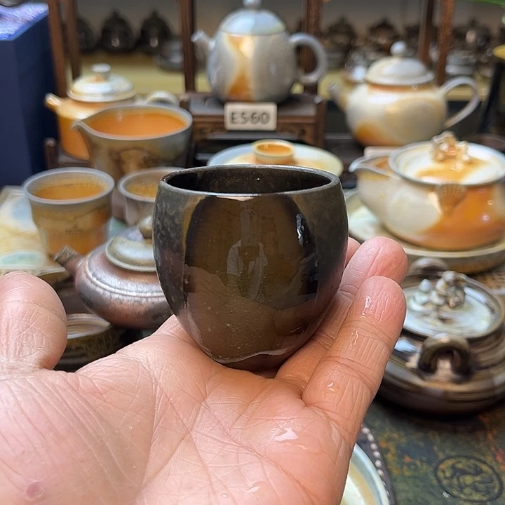 茶盏竞拍商品不退不换