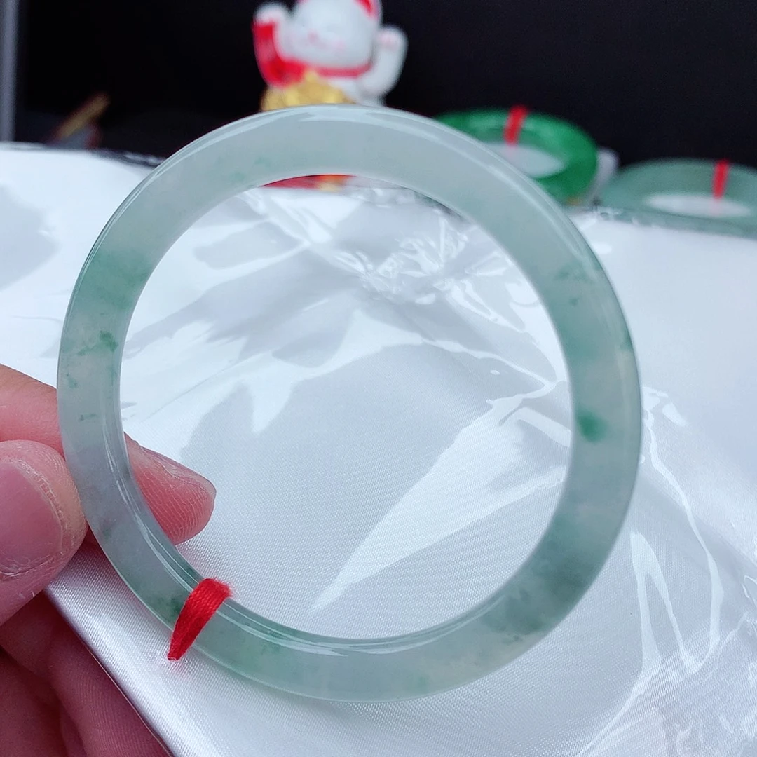 翡翠手镯未镶嵌52圆条