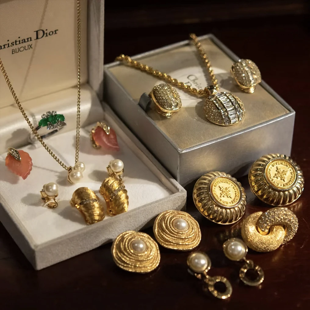 铜合金仿水晶耳饰 【8888】周年珍藏英｜经典原标克拉款CrownFrett