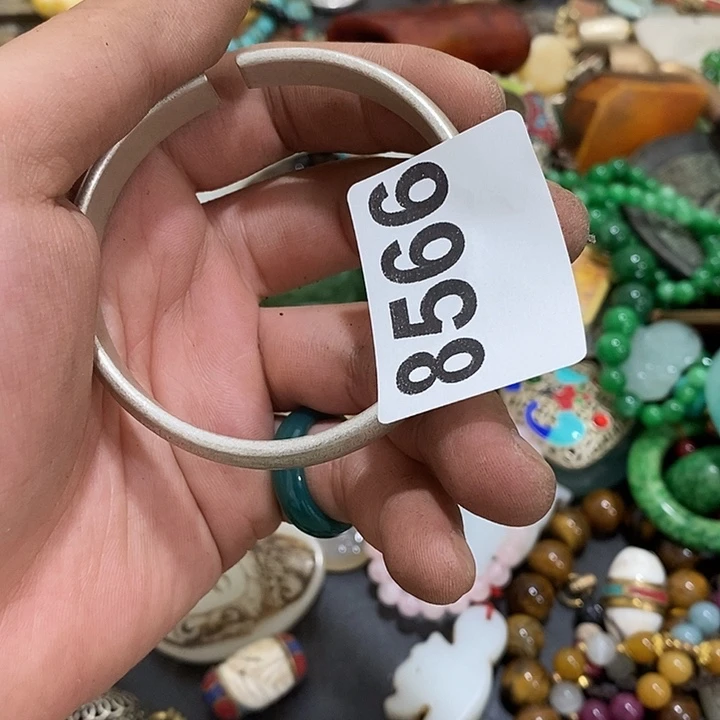 谋****天光明光明的时候就会8566