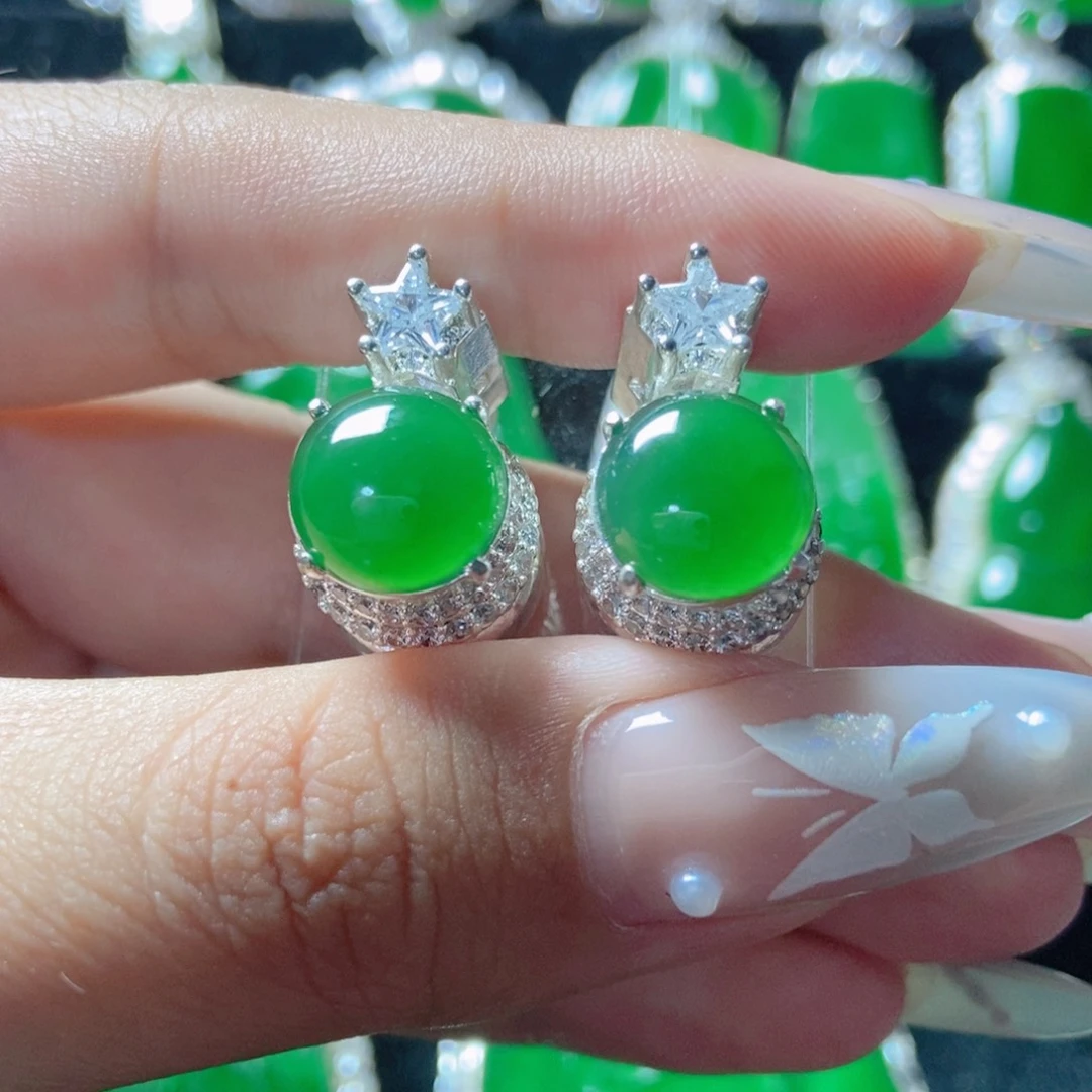 翡翠未镶嵌颈饰