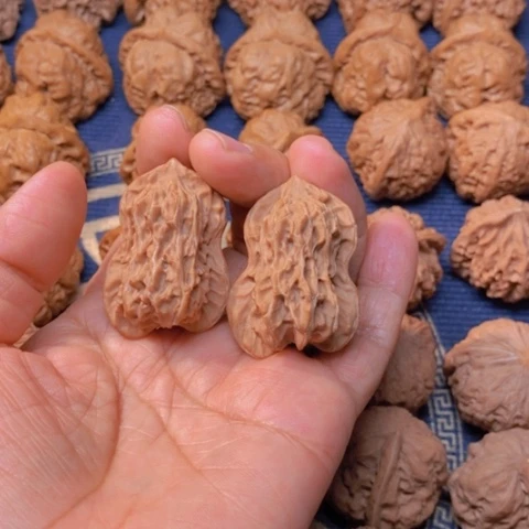 【闪购商品】吊坠文玩核桃小***噜花生