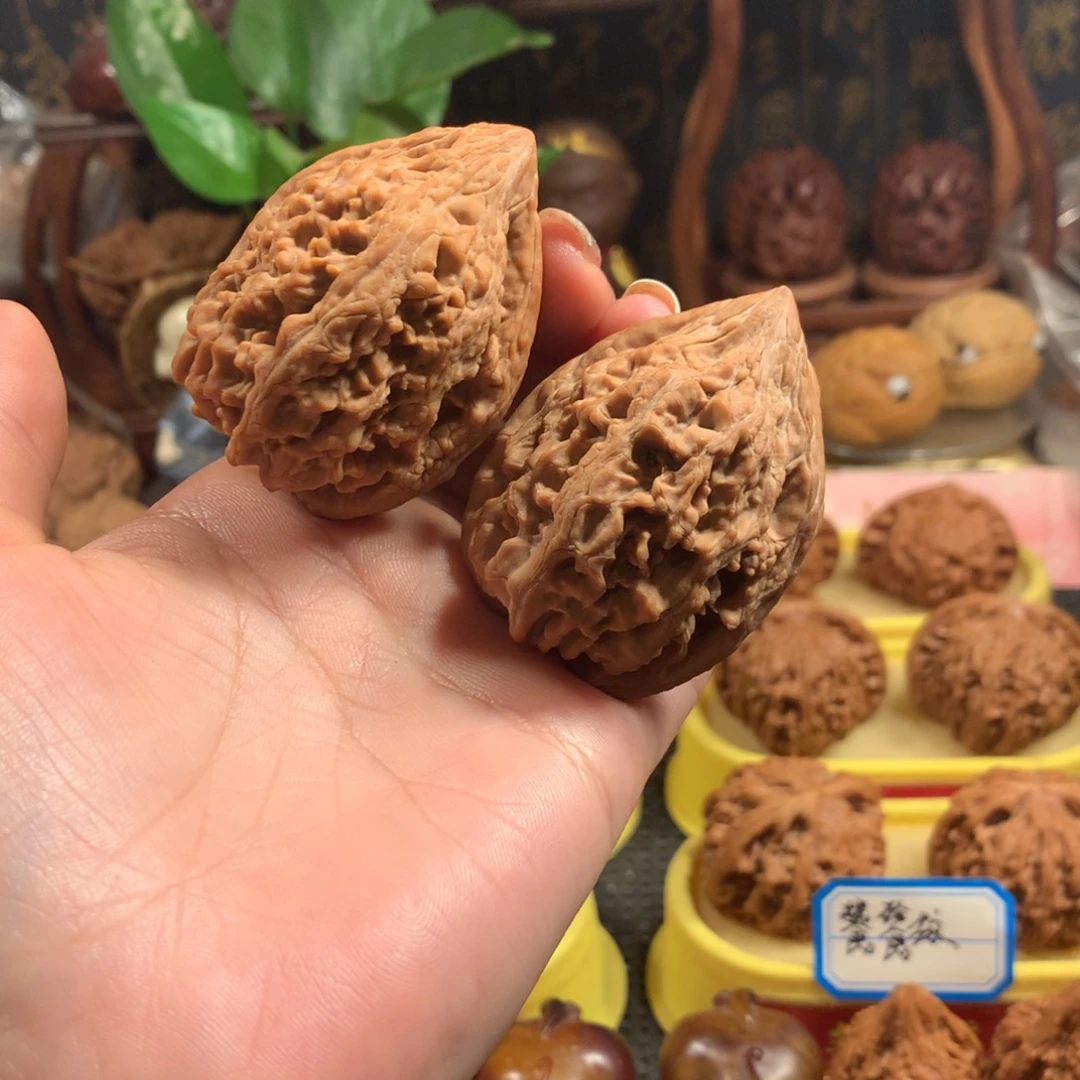 文玩核桃把件大沽石