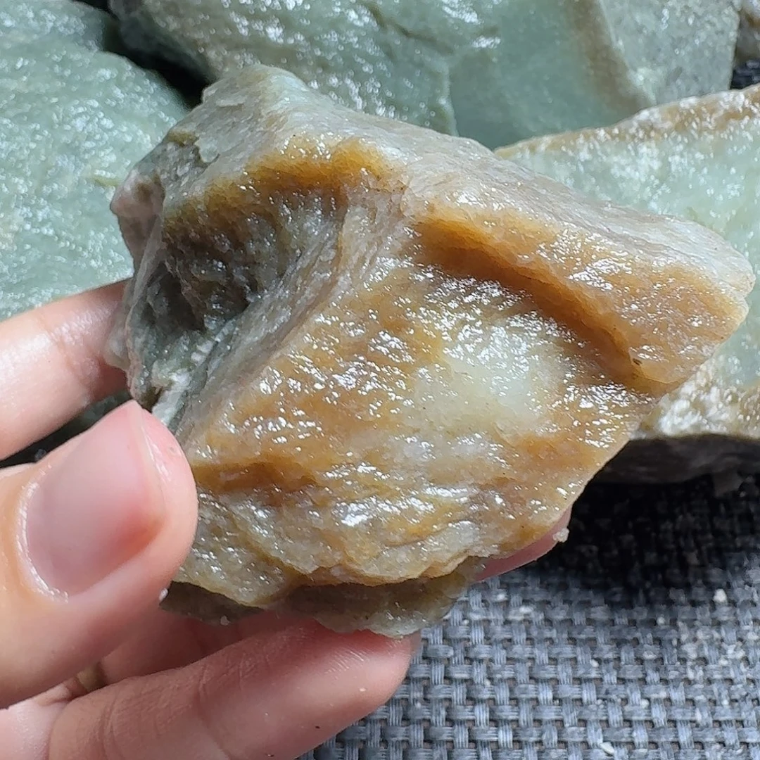 和田玉（糖玉）未镶嵌颈饰