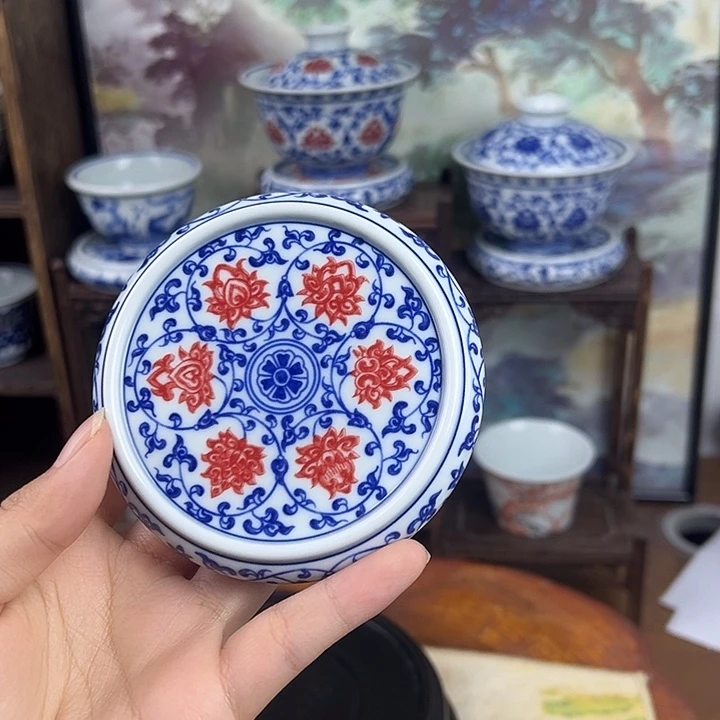 杯子陶缠枝莲釉里红盖置