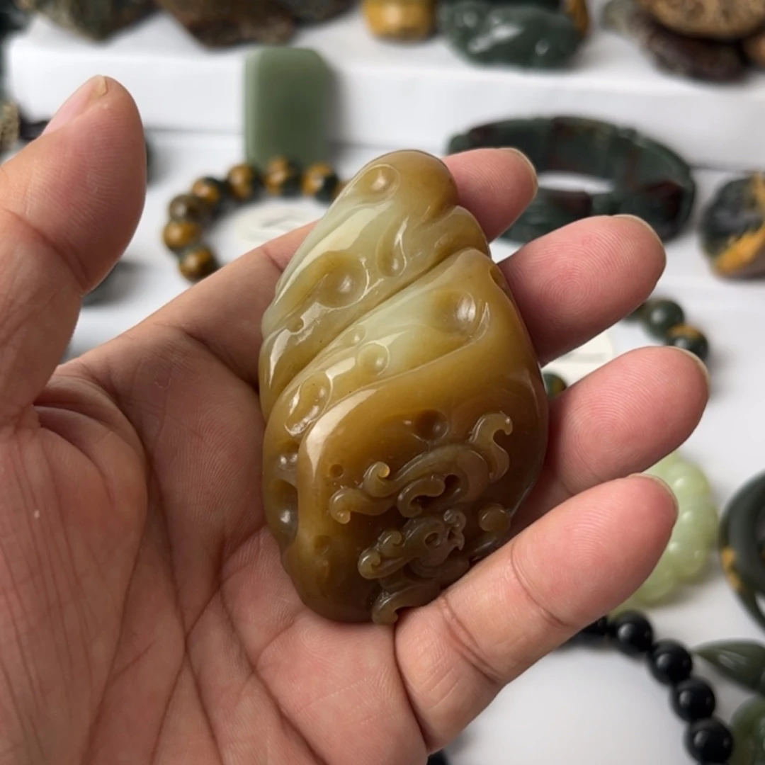 【闪购商品】透闪石质玉未镶嵌把件玉**生