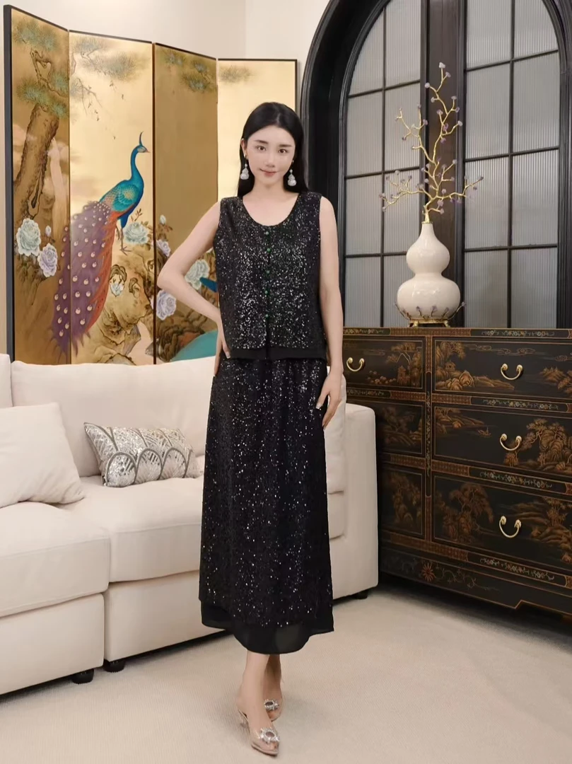 Betty Bairn【银河繁星 · 背心上衣】重工亮片背心上衣25B-BW9269