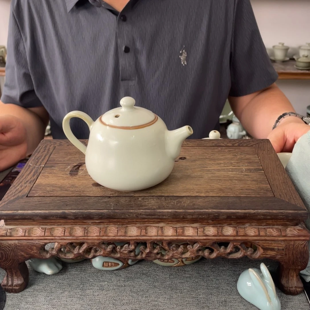 瓷片月白釉葫芦壶