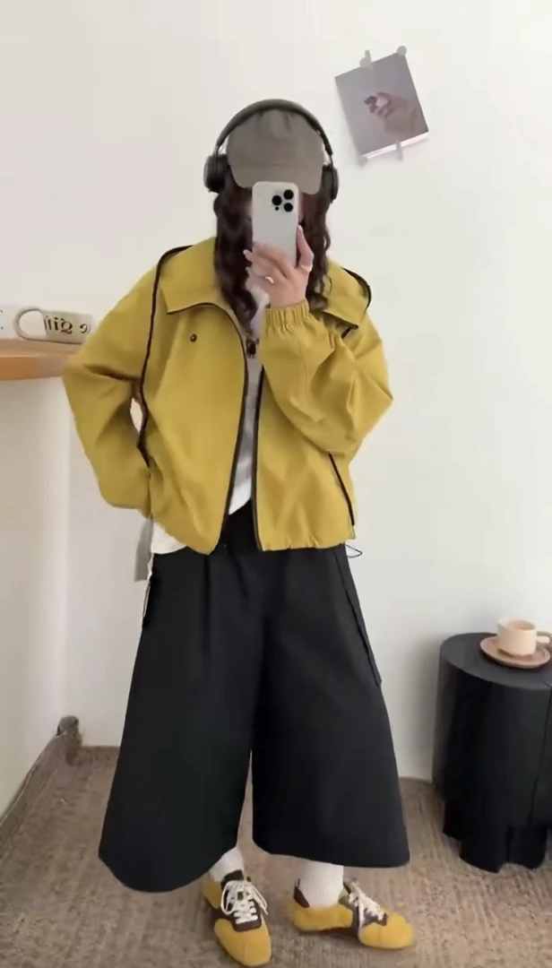 常规袖连帽设计师潮流翻领常规女百搭春季短款气质短外套网红