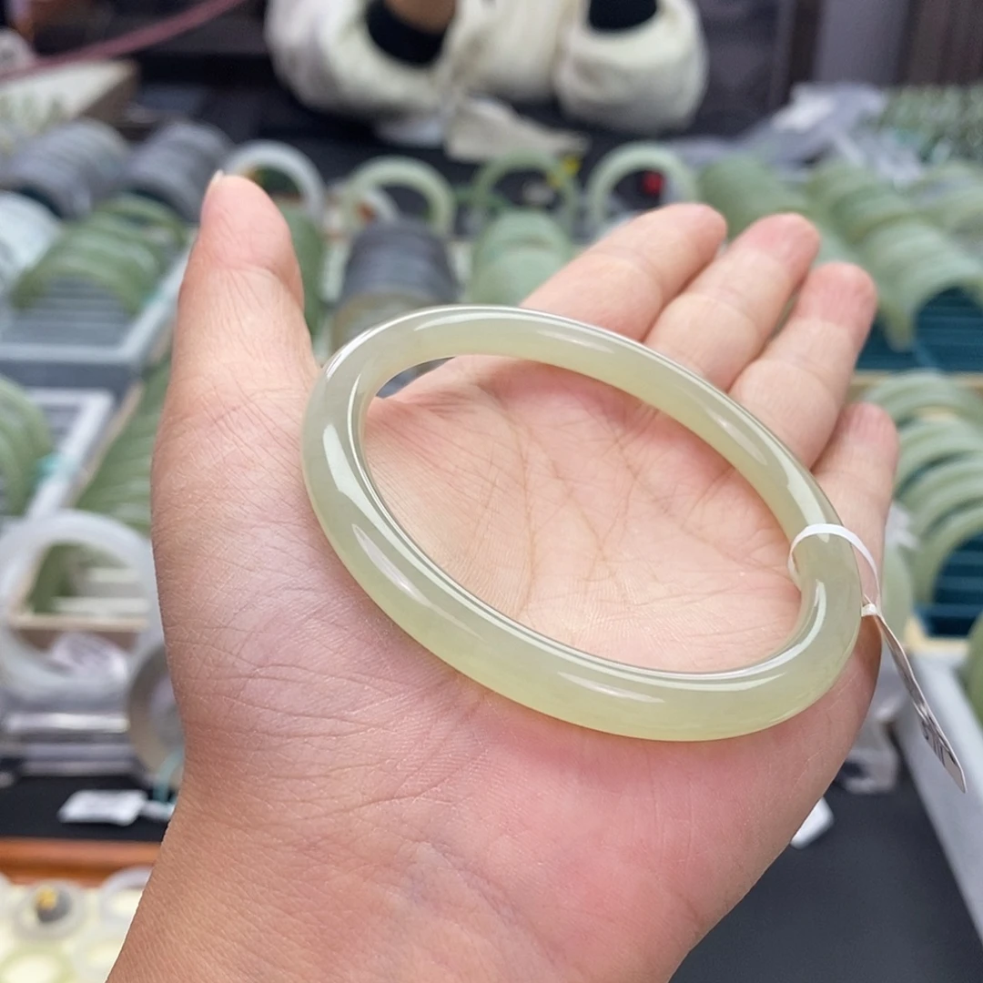 和田玉未镶嵌珠宝奇石和田玉手镯57