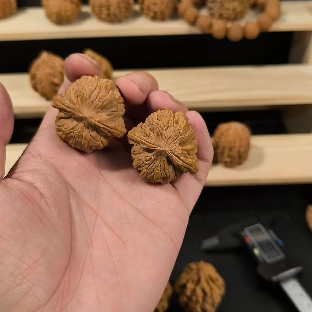 慕***雪文玩核桃吊坠38磨盘