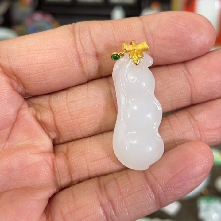 和田玉（糖玉）18K金镶嵌颈饰漂亮88888888888888