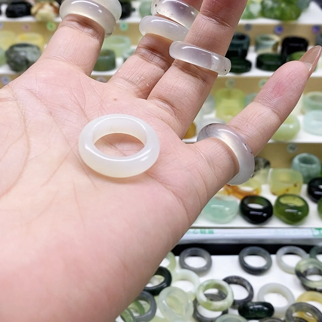 岫玉戒指未镶嵌惊**光