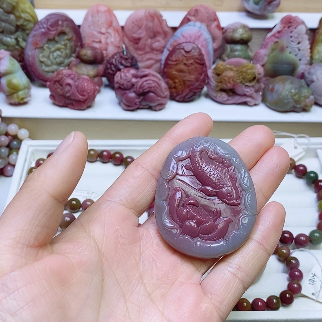 玛瑙/玉髓盐源玛瑙吊坠未镶嵌