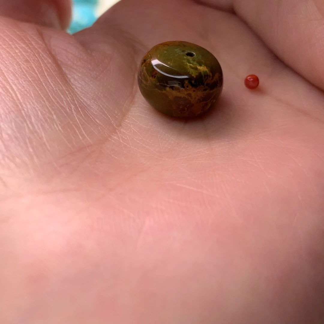 南红玛瑙未镶嵌珠宝奇石