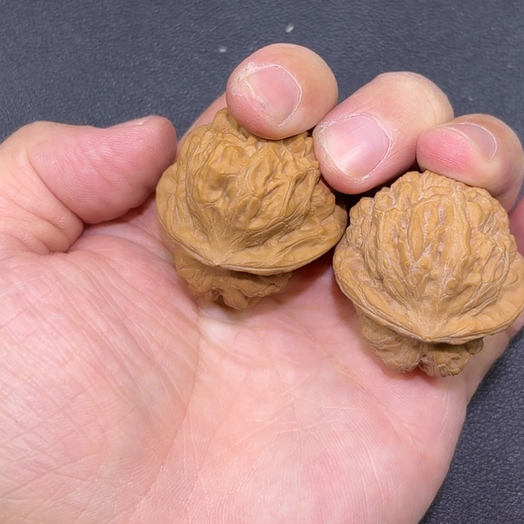 一***舟文玩核桃吊坠门头沟元宝