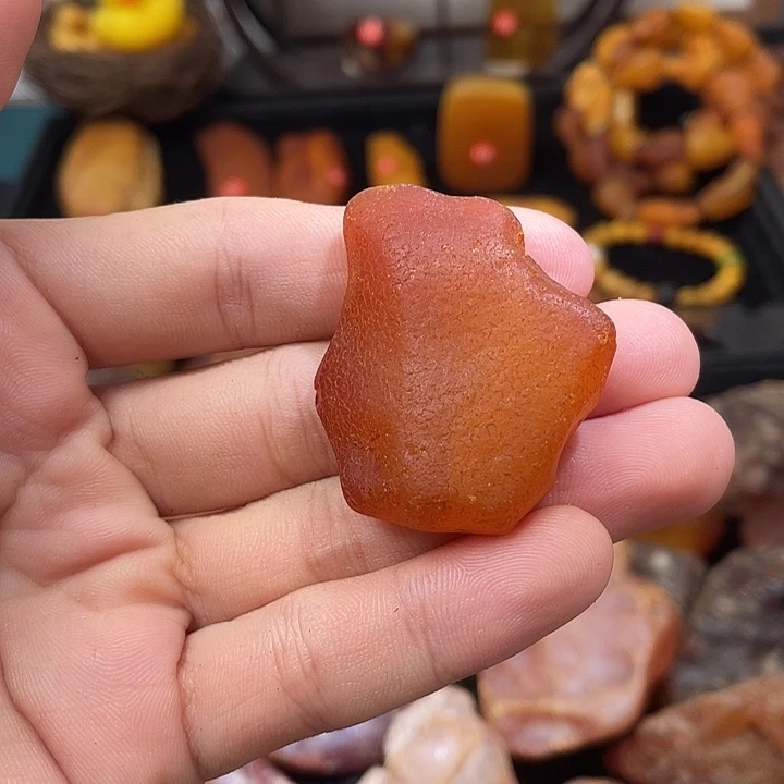 裸石琥珀未镶嵌吊坠