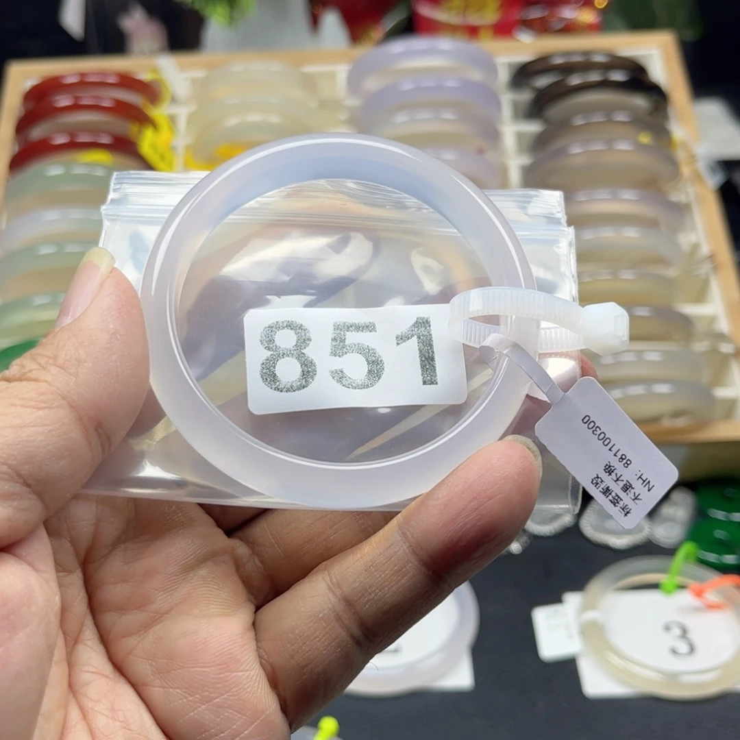 玛瑙/玉髓手镯未镶嵌w*?