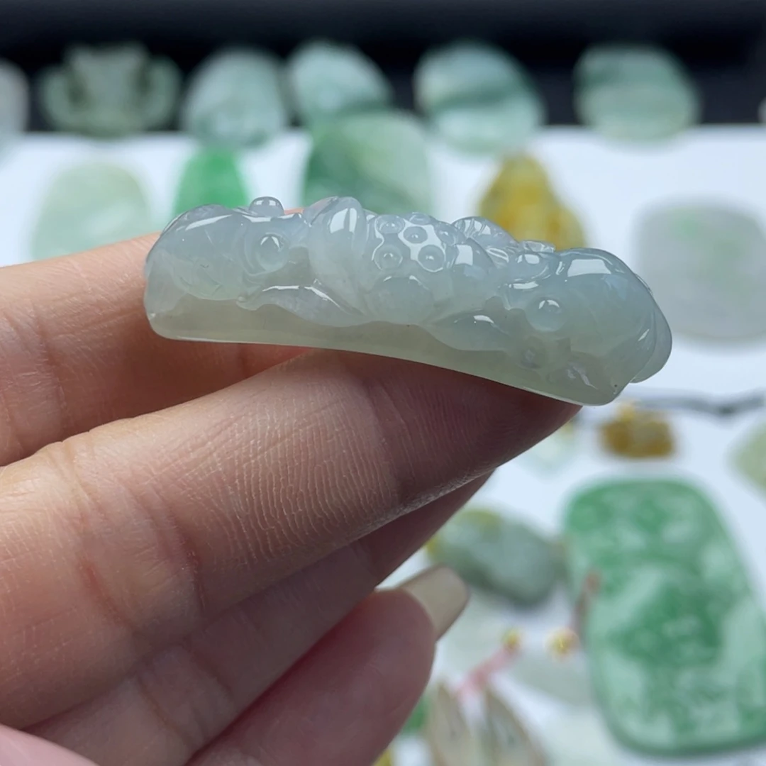颈饰未镶嵌翡翠吊坠