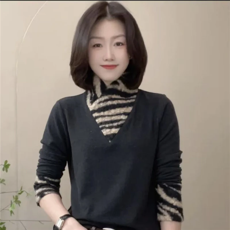 7720冬季新款豹纹拼接保暖加厚休闲卫衣女士百搭长袖复古小衫女