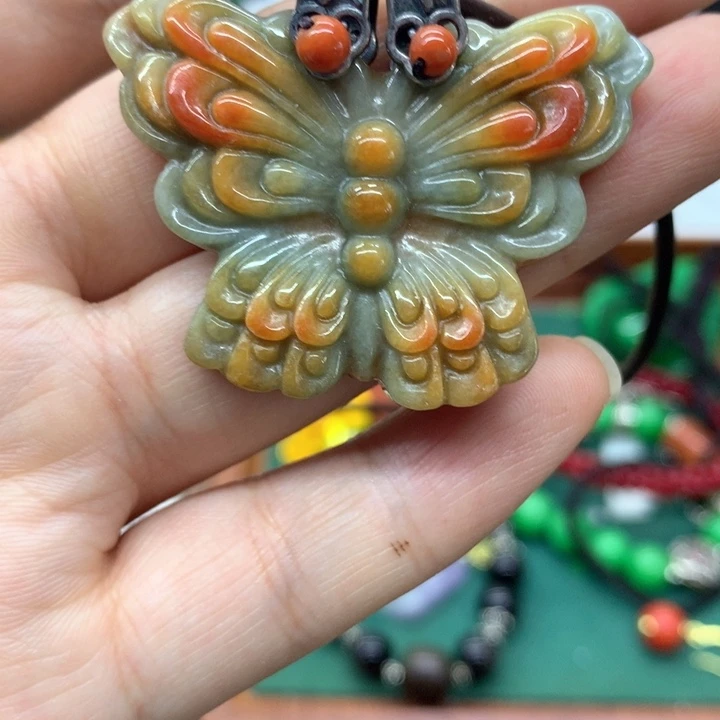 颈饰未镶嵌翡翠吊坠