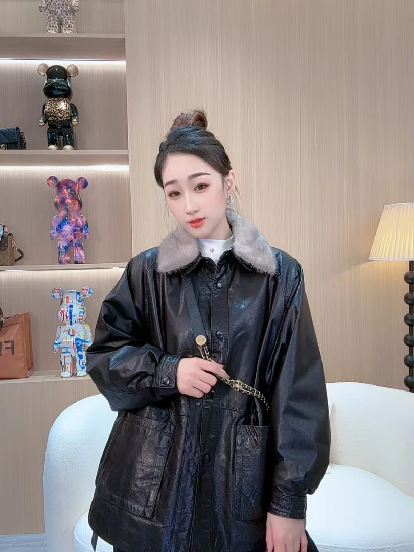 【若楠服饰】2025时髦黑色可拆卸加厚皮衣外套-8839