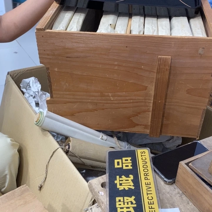 中古品有微瑕，谨慎入手