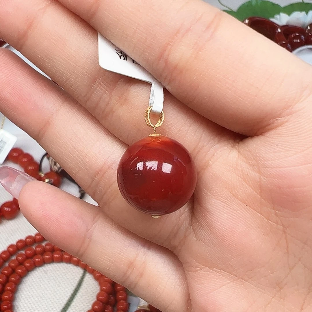 南红玛瑙18K金镶嵌颈饰福利 川料牛血红单珠卡15mm+