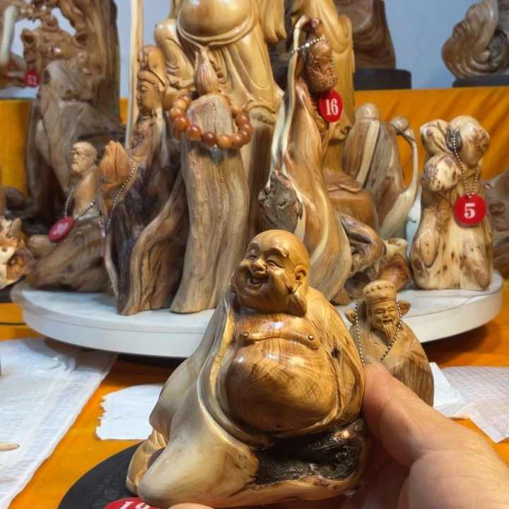柏木（崖柏）我**良崖柏  弥勒