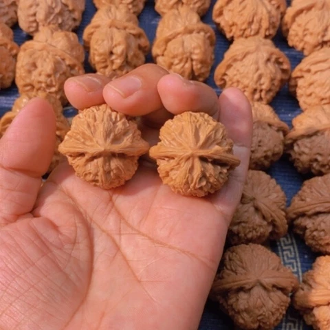 【闪购商品】吊坠文玩核桃一****里宫灯35