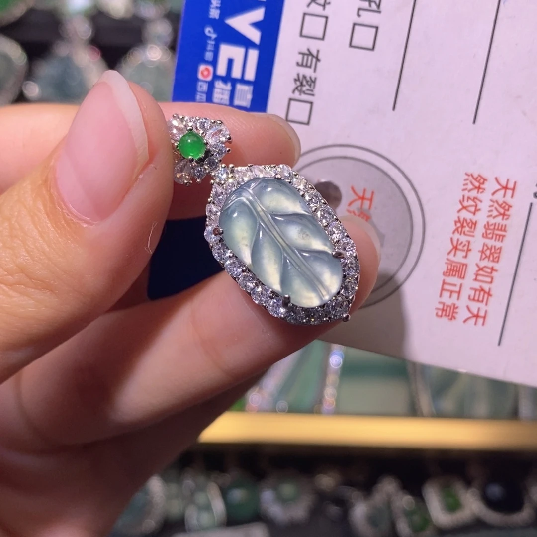 翡翠未镶嵌颈饰天然