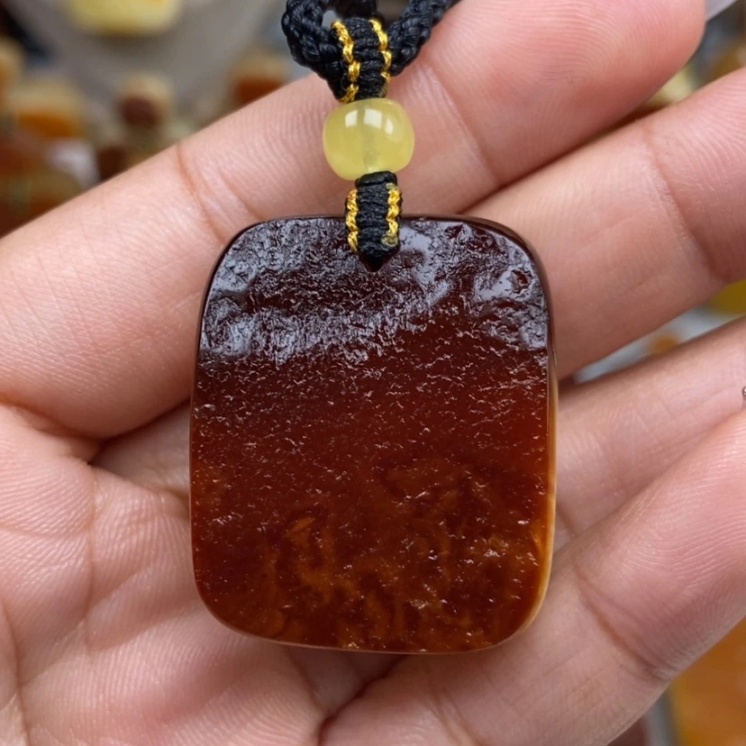 【闪购商品】琥珀颈饰未镶嵌