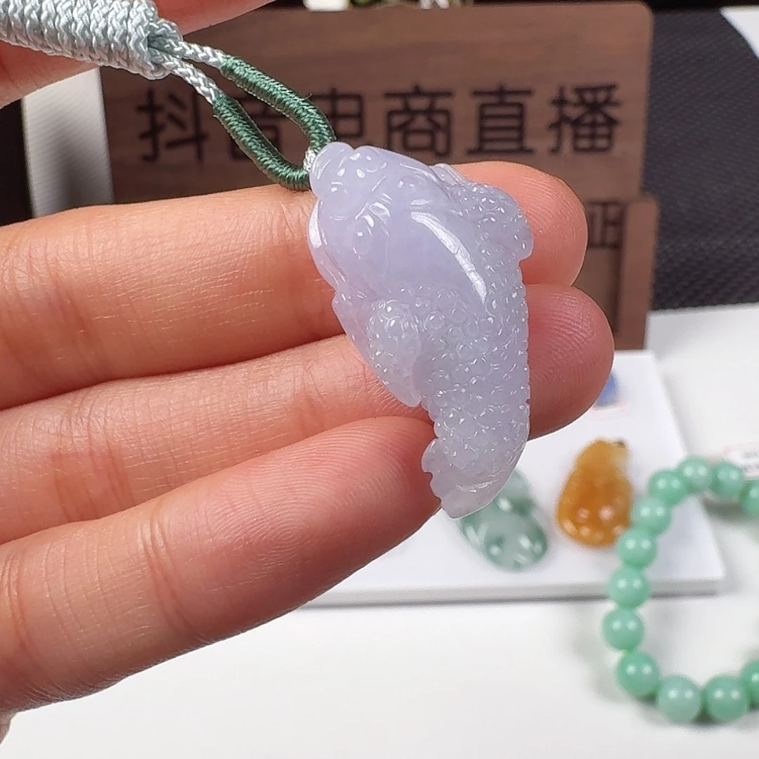 翡翠未镶嵌颈饰3333333