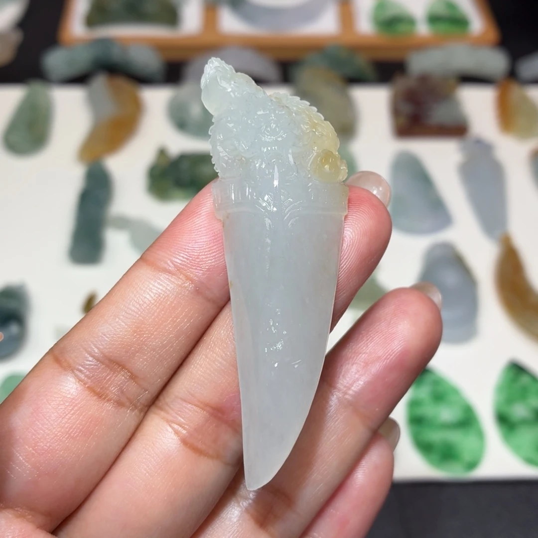 未镶嵌定制翡翠龙牙