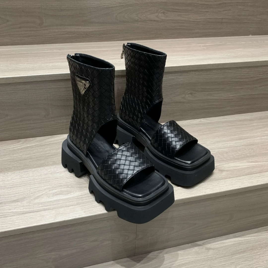 罗马凉鞋女夏季新款露趾粗跟厚底增高高帮镂空方头透气凉短靴潮女