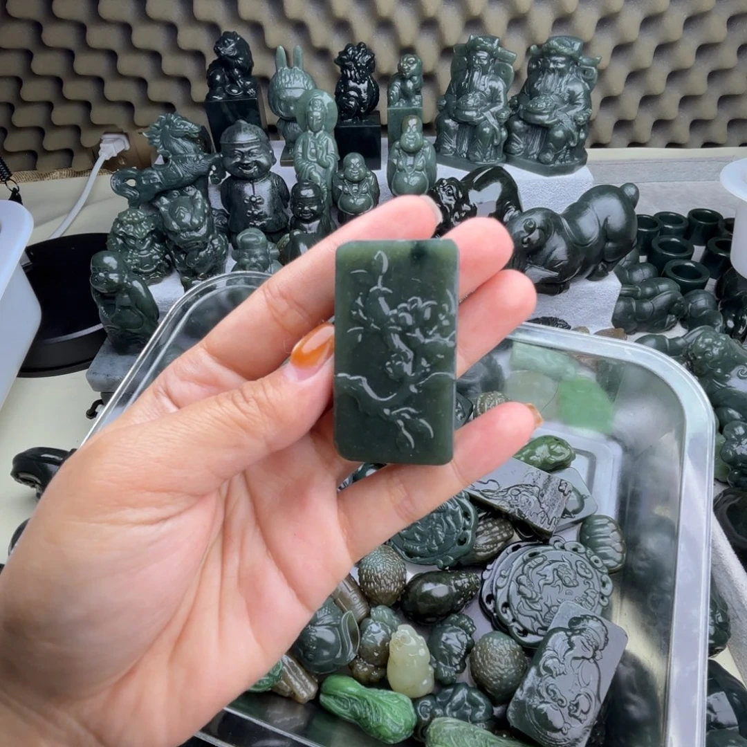 和田玉（糖玉）未镶嵌颈饰