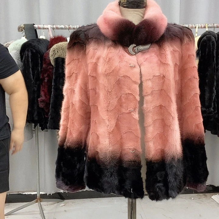 水貂衣服真皮草的