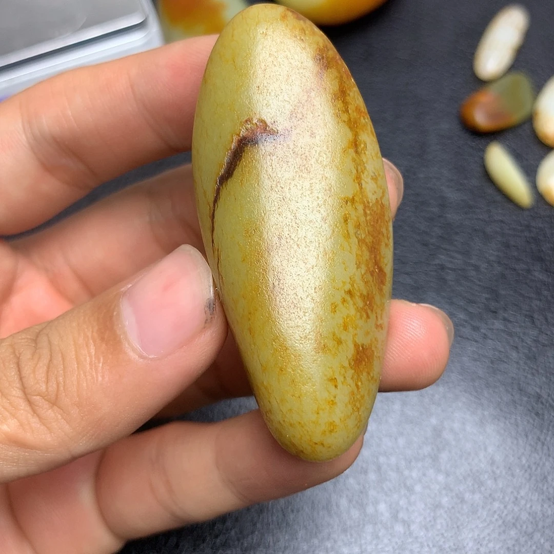 和田玉未镶嵌摆件