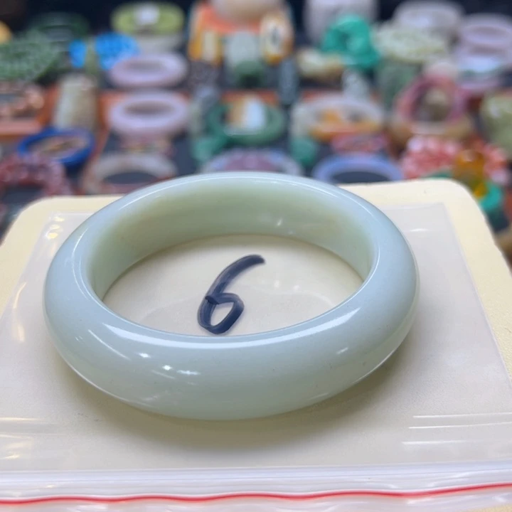 石英质玉手镯未镶嵌万**心6