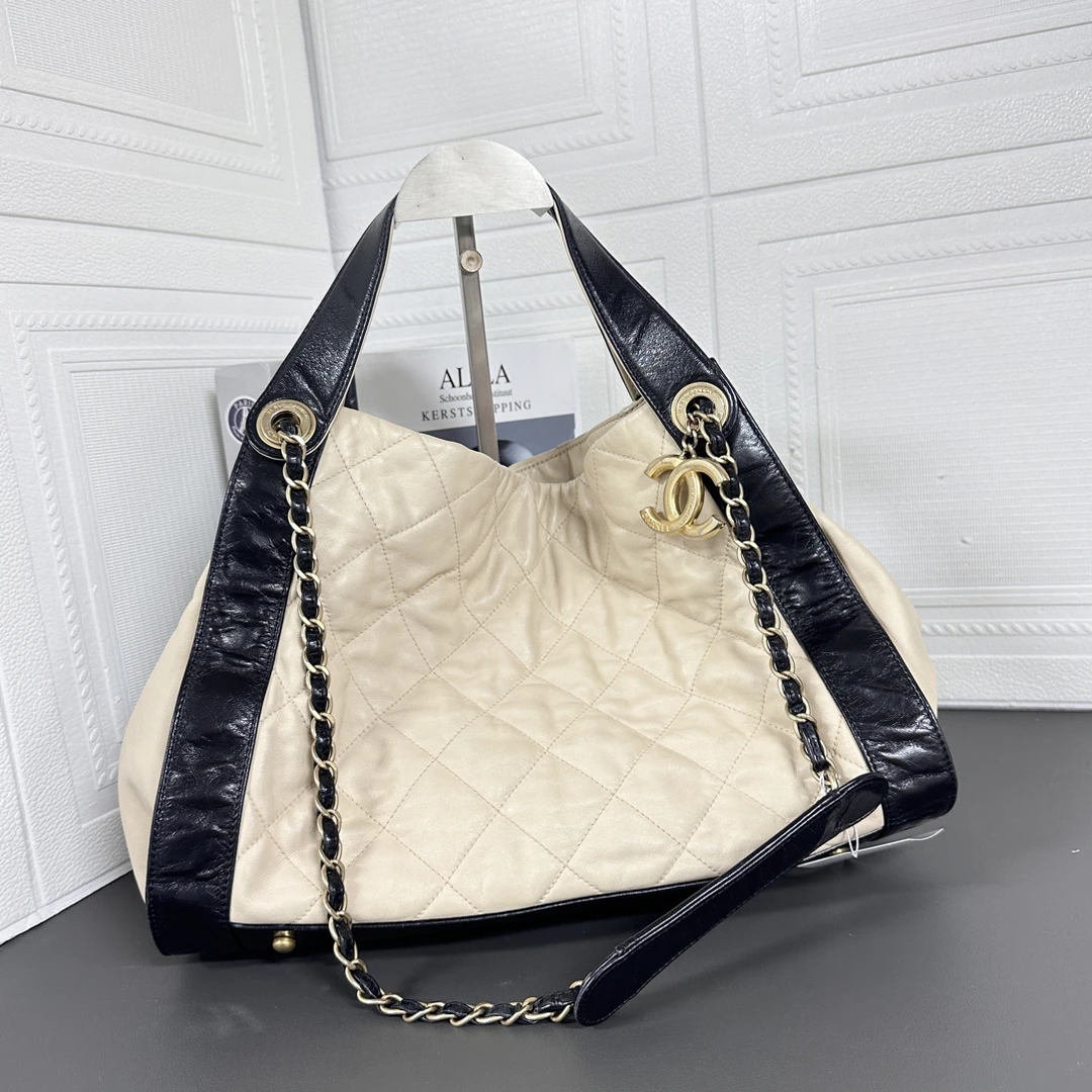 95新 Chanel/香奈儿 95新奶色单肩手提托特包