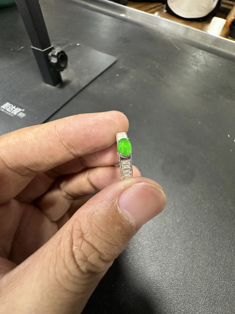 福利小顶珠一侧有微棉缅甸翡翠买断不退换