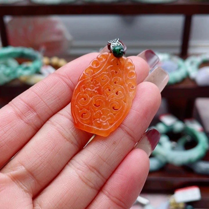 翡翠未镶嵌手链吊坠