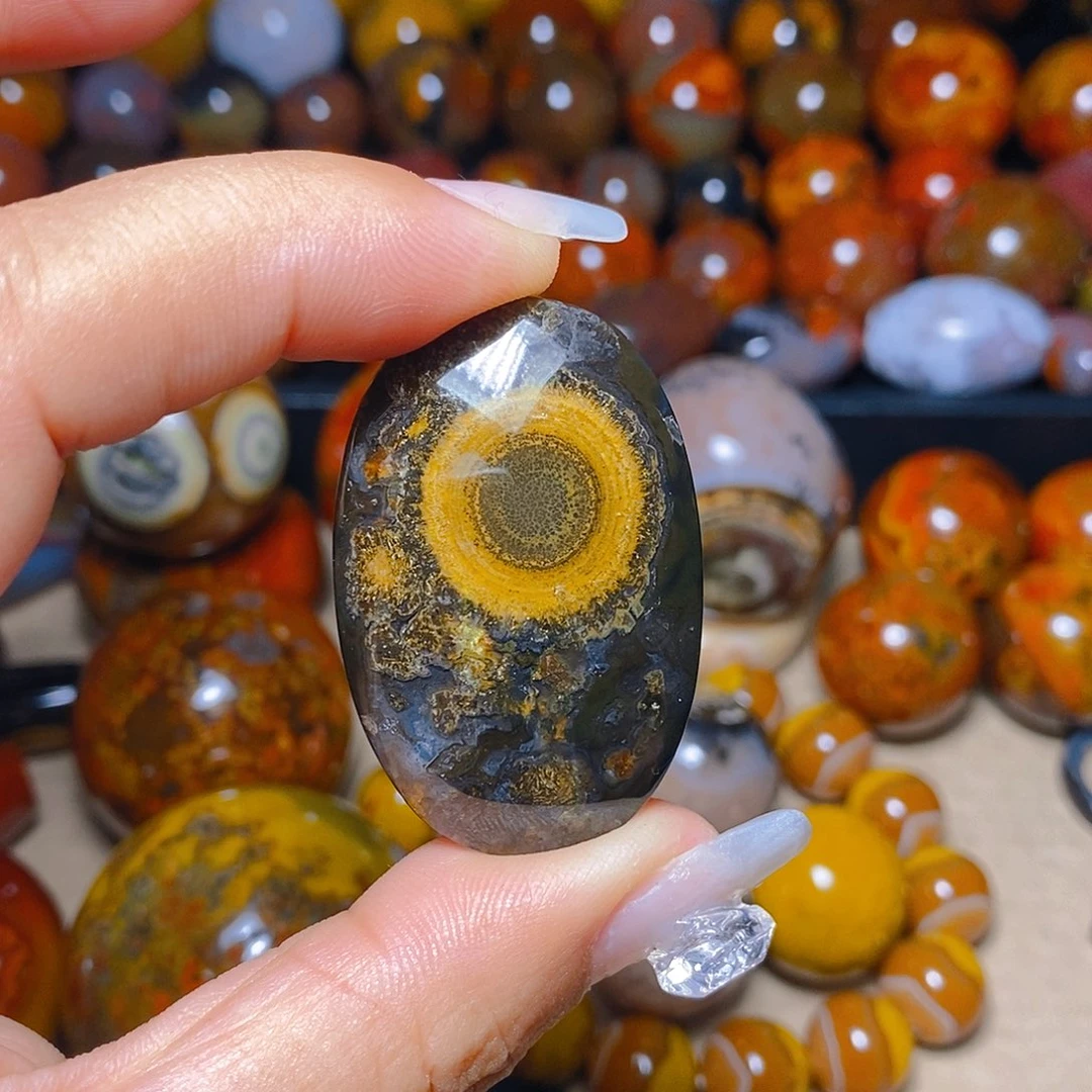 未镶嵌颈饰玛瑙/玉髓一**光