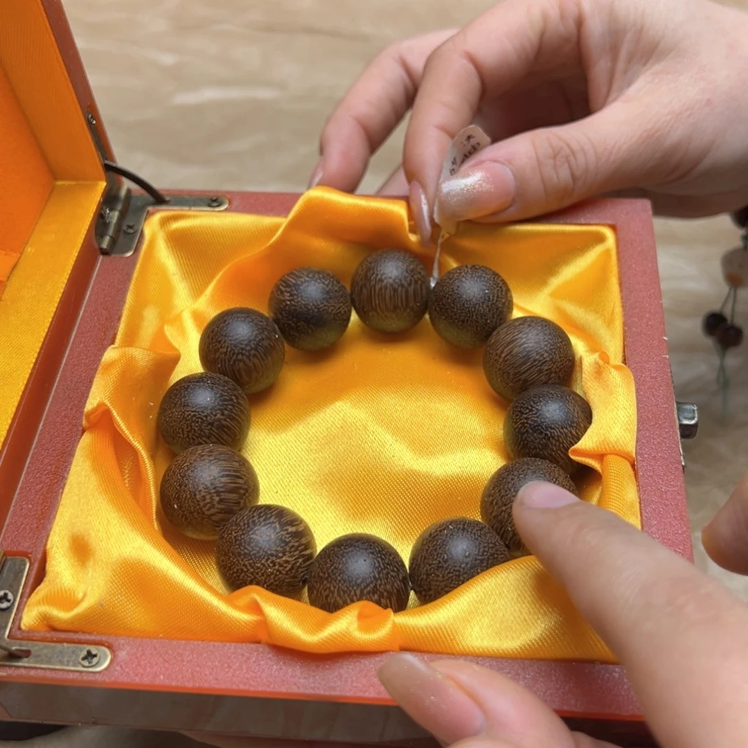 大叶紫檀（黑酸枝木类）